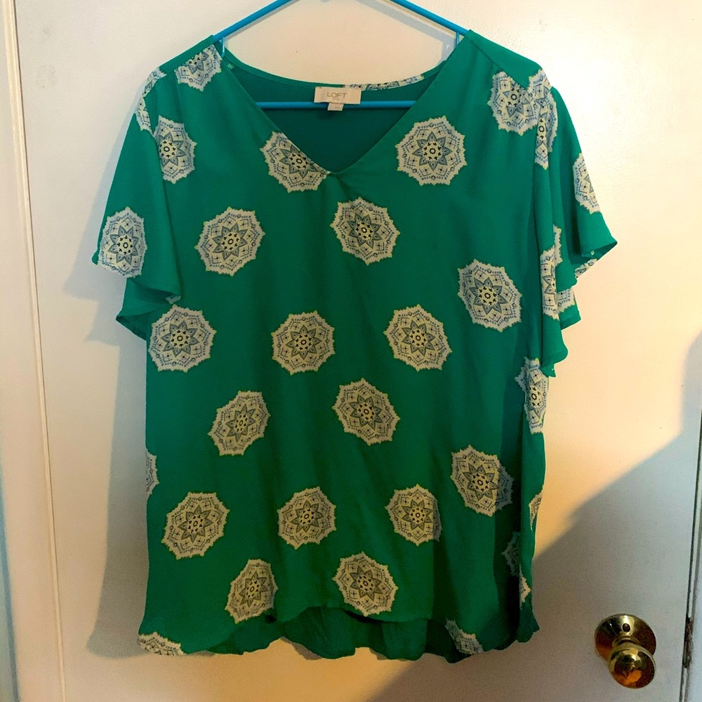 Ann Taylor loft green teal medallion print top size large